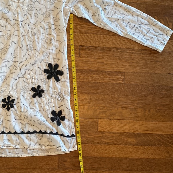 Kerry Cassill Pullover Floral Tunic - Picture 14 of 15